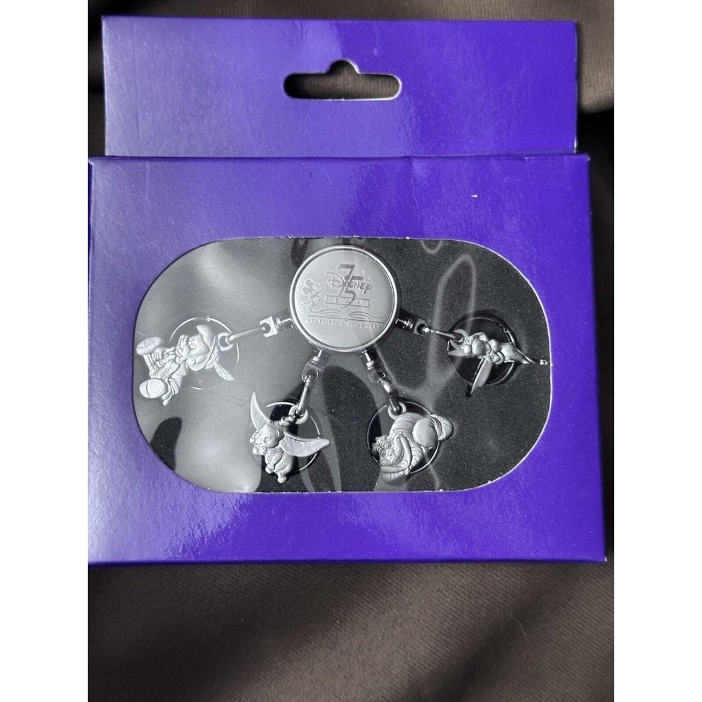 Disney 75 Years Of Love And Laughter Metal Keychain Dumbo, Tinkerbell, Cheshire - Picture 2 of 8